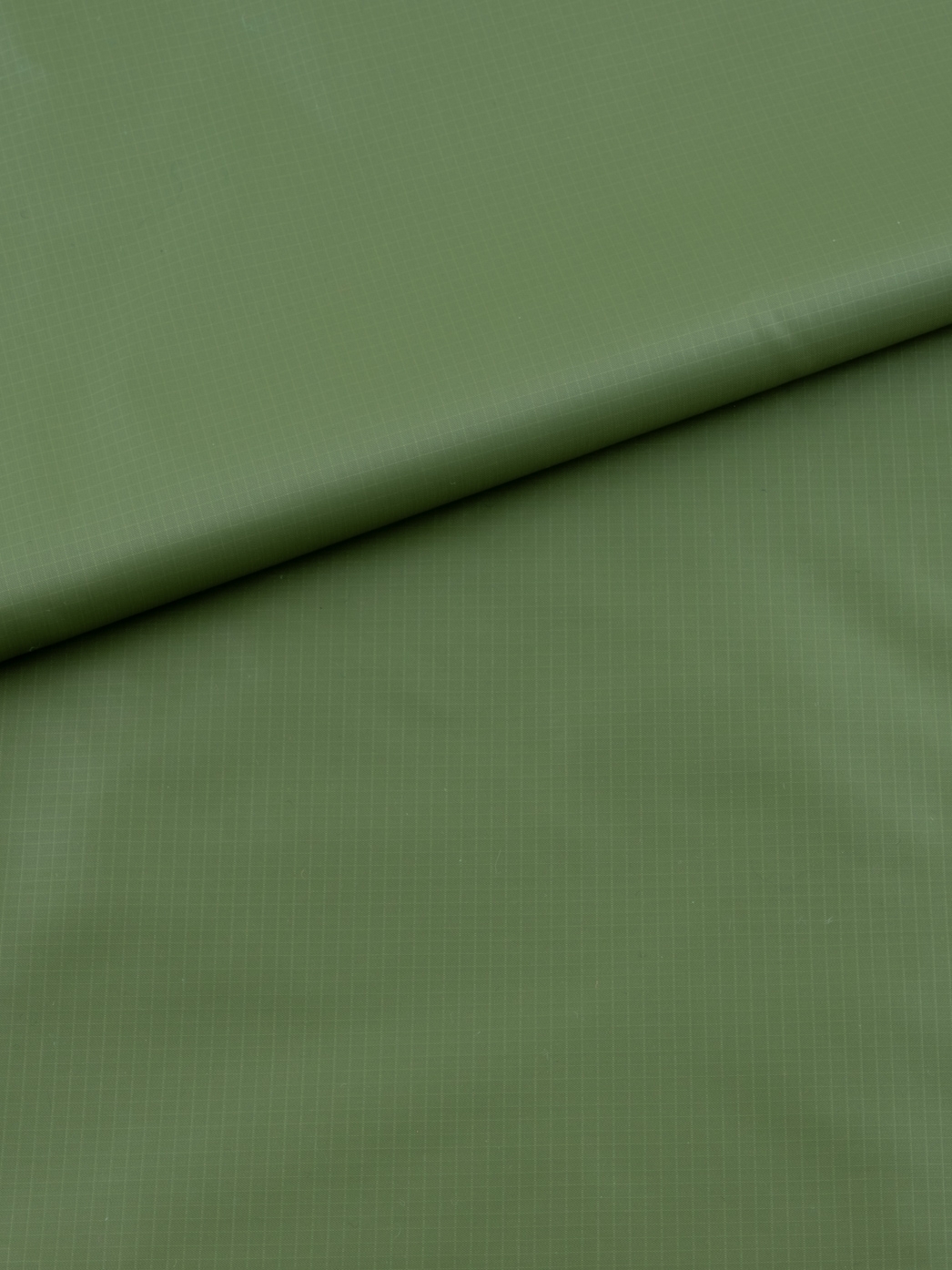 Ripstop nylon, downproof, light and soft in olive | extremtextil