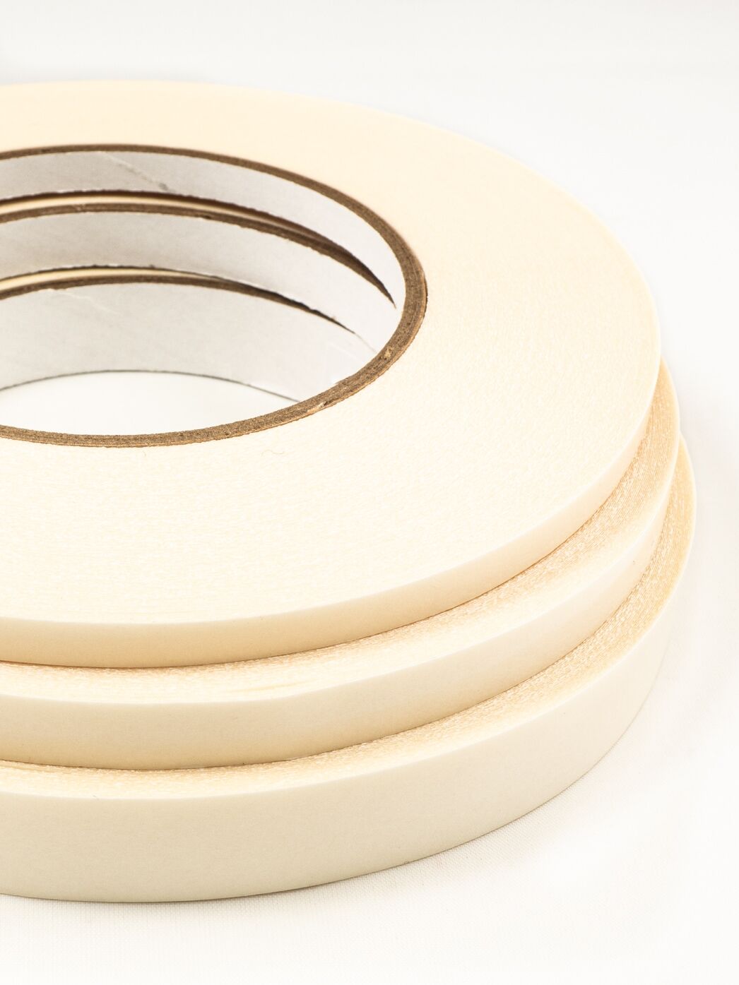 Doppelseitiges Klebeband mit Papierträger, 15mm x 50m