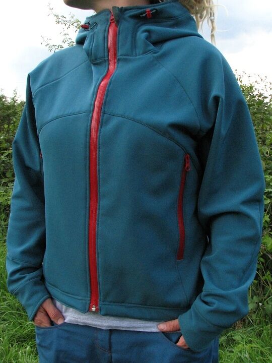 Sewing Softshell - Jalie Pattern 2679 | extremtextil