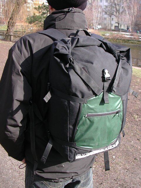 DIY Roll-Top Backpack from Outdoor Materials | extremtextil