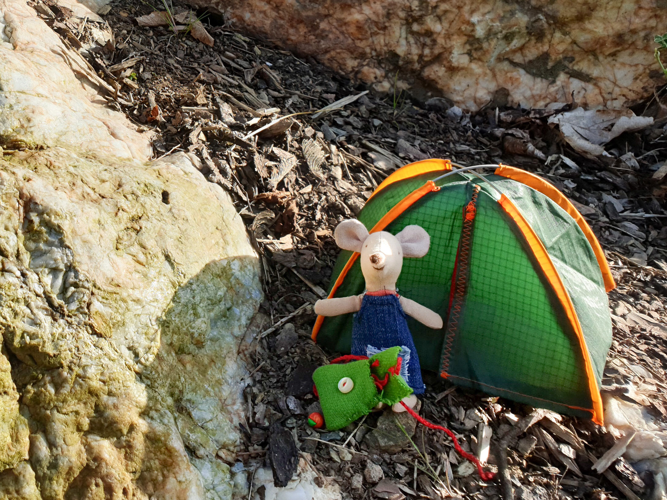 HubbaBubba XXS: DIY Mini Igloo Tent for Stuffed Mice | extremtextil