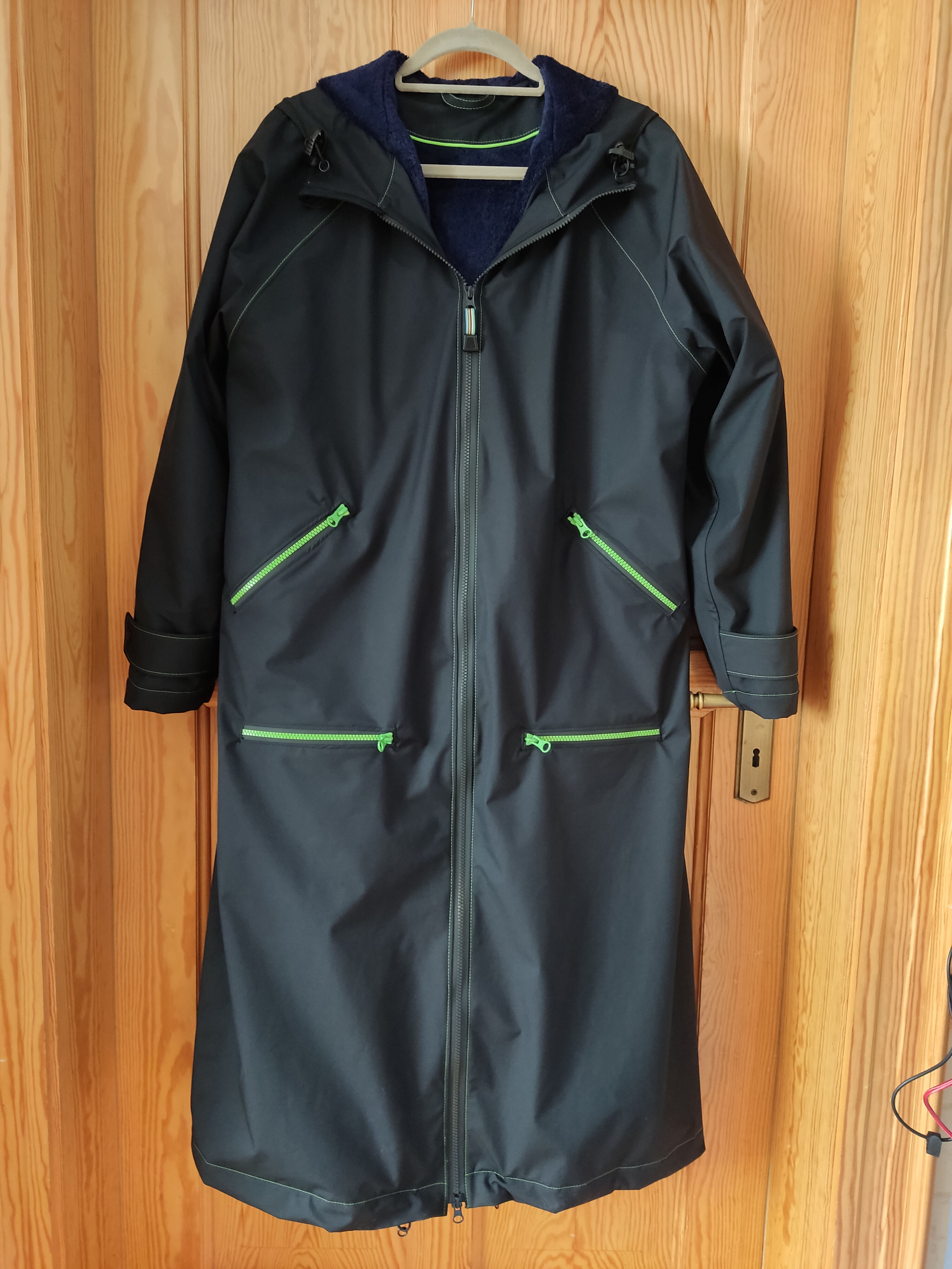 DIY Outdoor Coat from 3-Layer Laminate for Paddlers | extremtextil