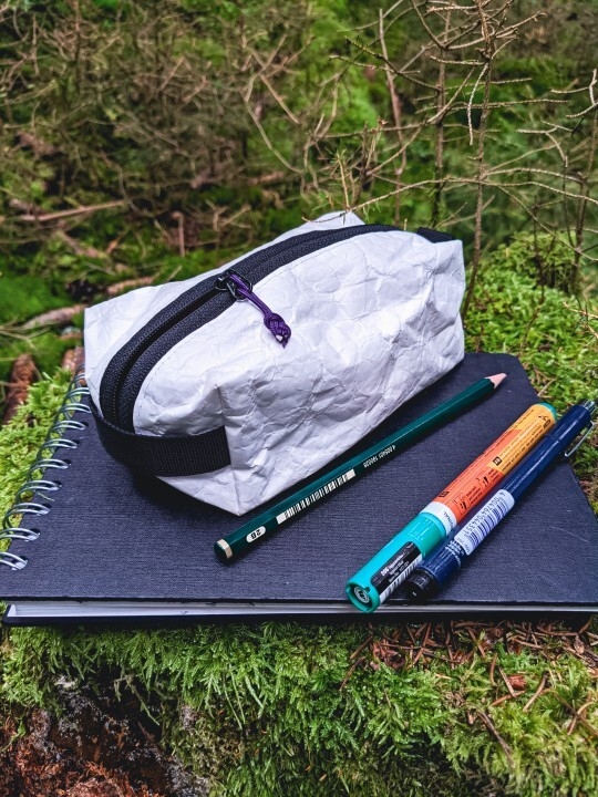 DIY Tyvek Pencil Case - Simple Sewing Project | extremtextil